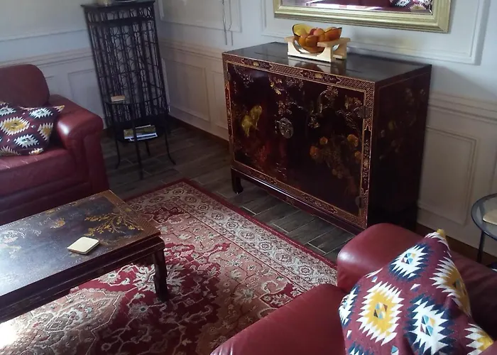 La Reposee * Larchamp