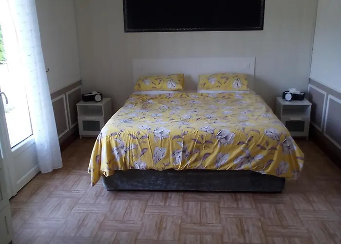 La Reposee Apartman Larchamp